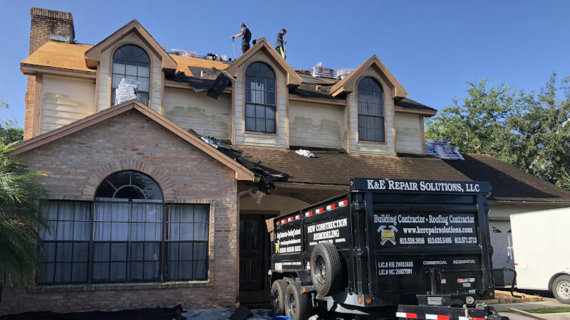 TURN TO OUR ROOFING EXPERTS TO GET THE TOP-NOTCH RESULTS YOU DESERVE.