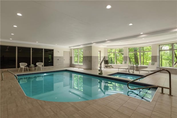 Images Hilton Garden Inn Cleveland Airport
