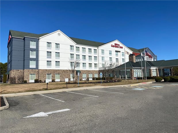 Images Hilton Garden Inn Lakewood