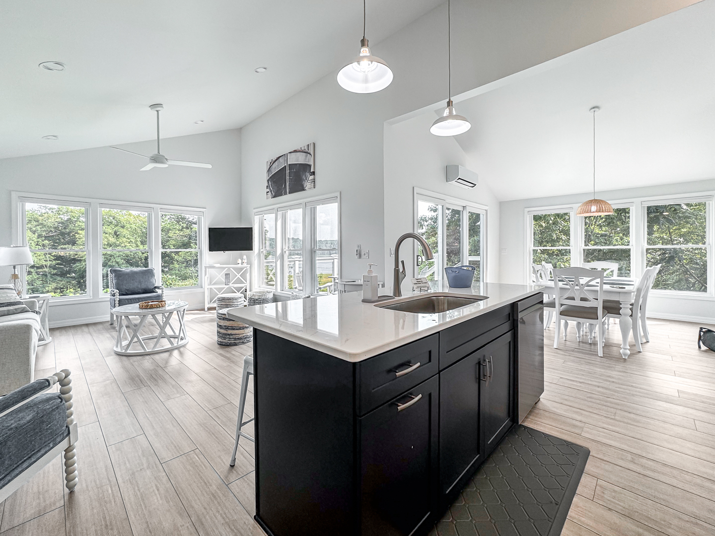 Mile Fly Club, photography