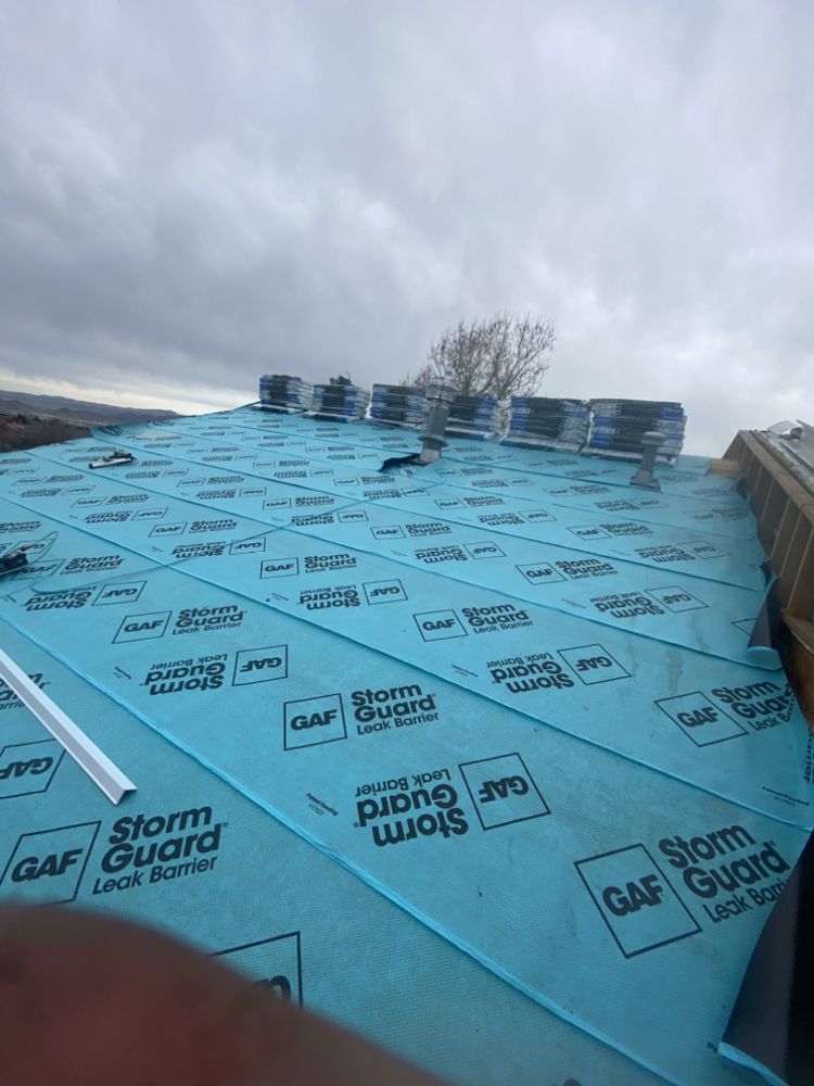 Manny's Metal Roofing Image