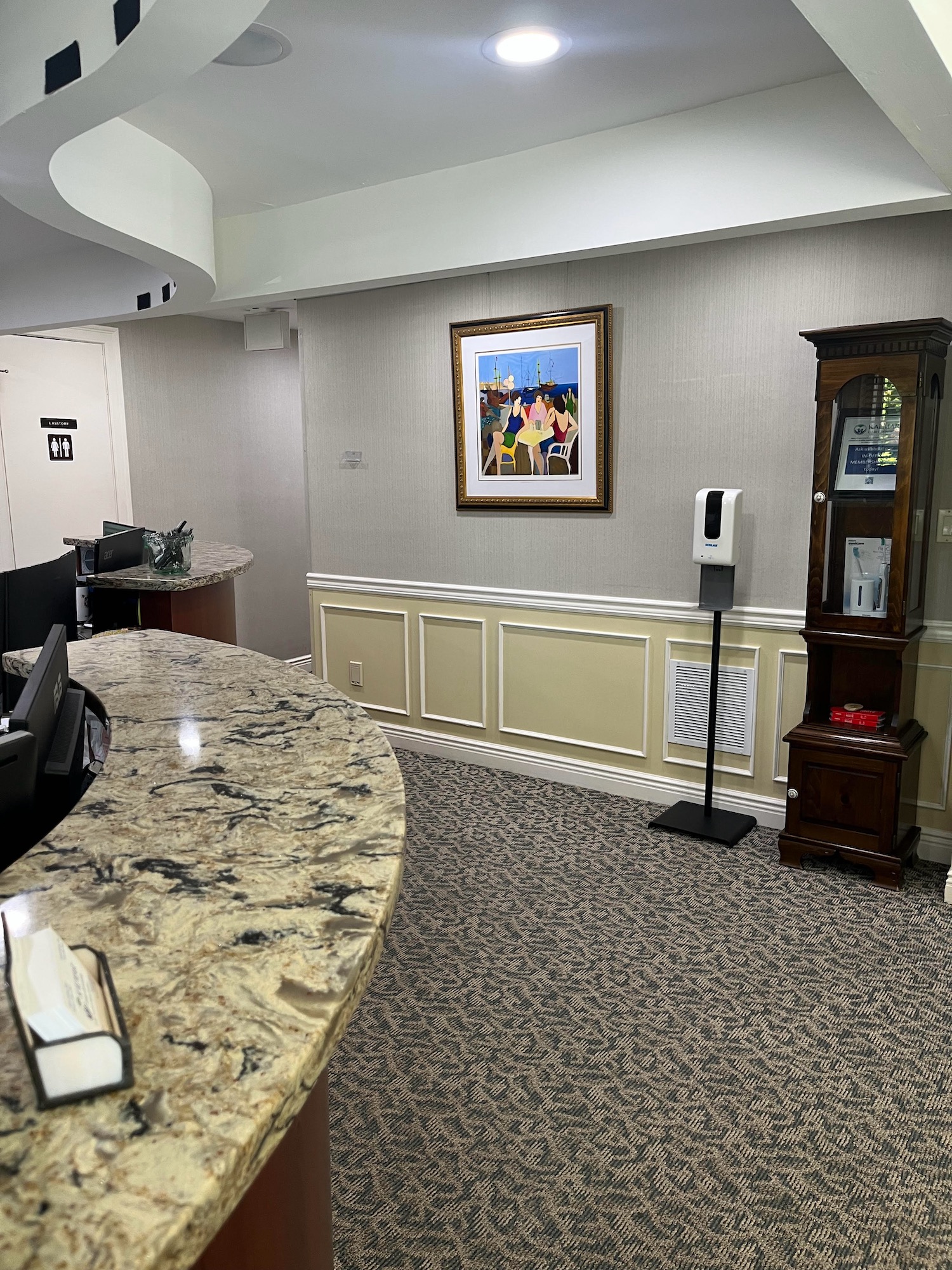 At Kalmar Family Dentistry, Dr. Kelly L. Kalmar and her expert team continuously strive to provide the highest quality dental care for patients of all ages. We are driven by quality, values, efficiency, communication and continuous training ensuring an optimum and healthy environment in which to benefit our patients' needs.
Visit us today, we are located between High Street and Main Street in Huntington, NY.
