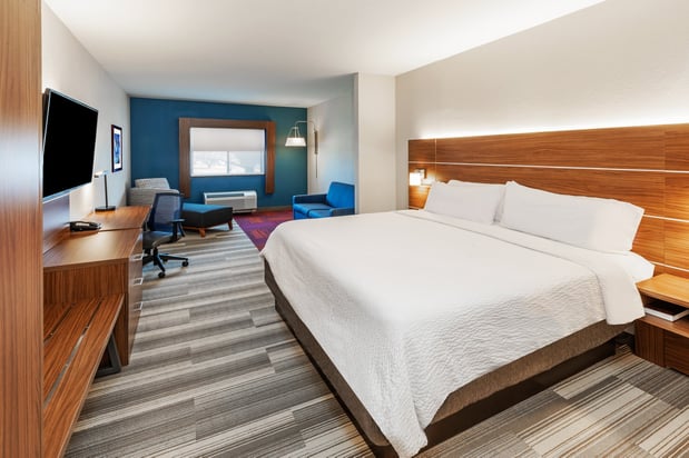 Images Holiday Inn Express & Suites del Rio by IHG