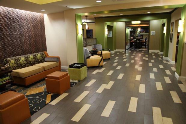 Images Holiday Inn Express & Suites Huntsville Airport, an IHG Hotel