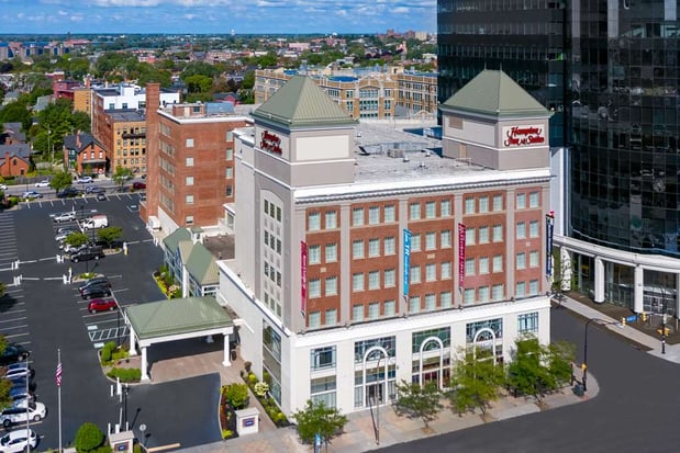 Images Hampton Inn & Suites Buffalo Downtown