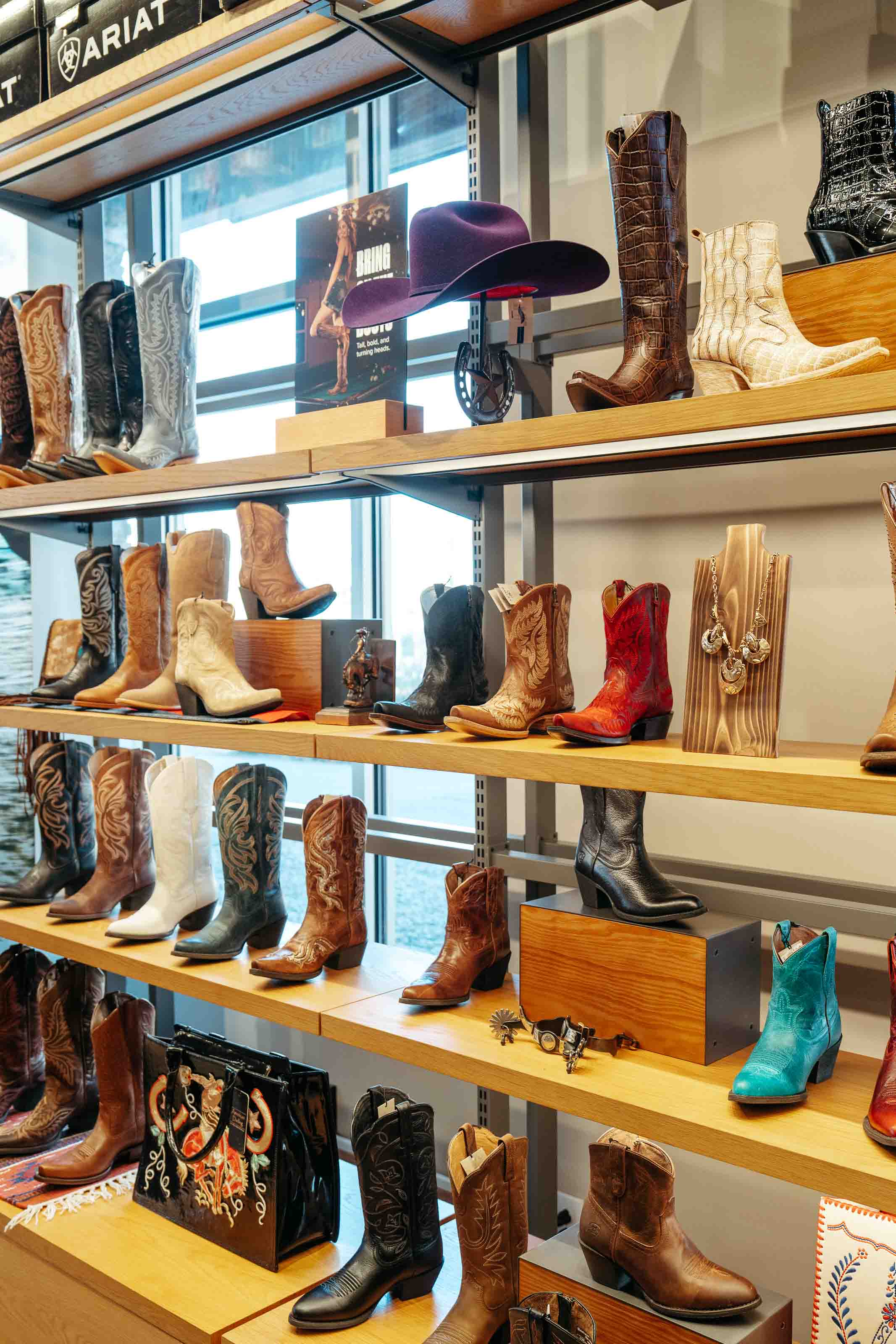 Ariat Brand Shop Image
