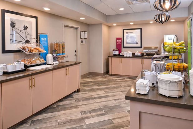 Images Hampton Inn & Suites Altoona-Des Moines