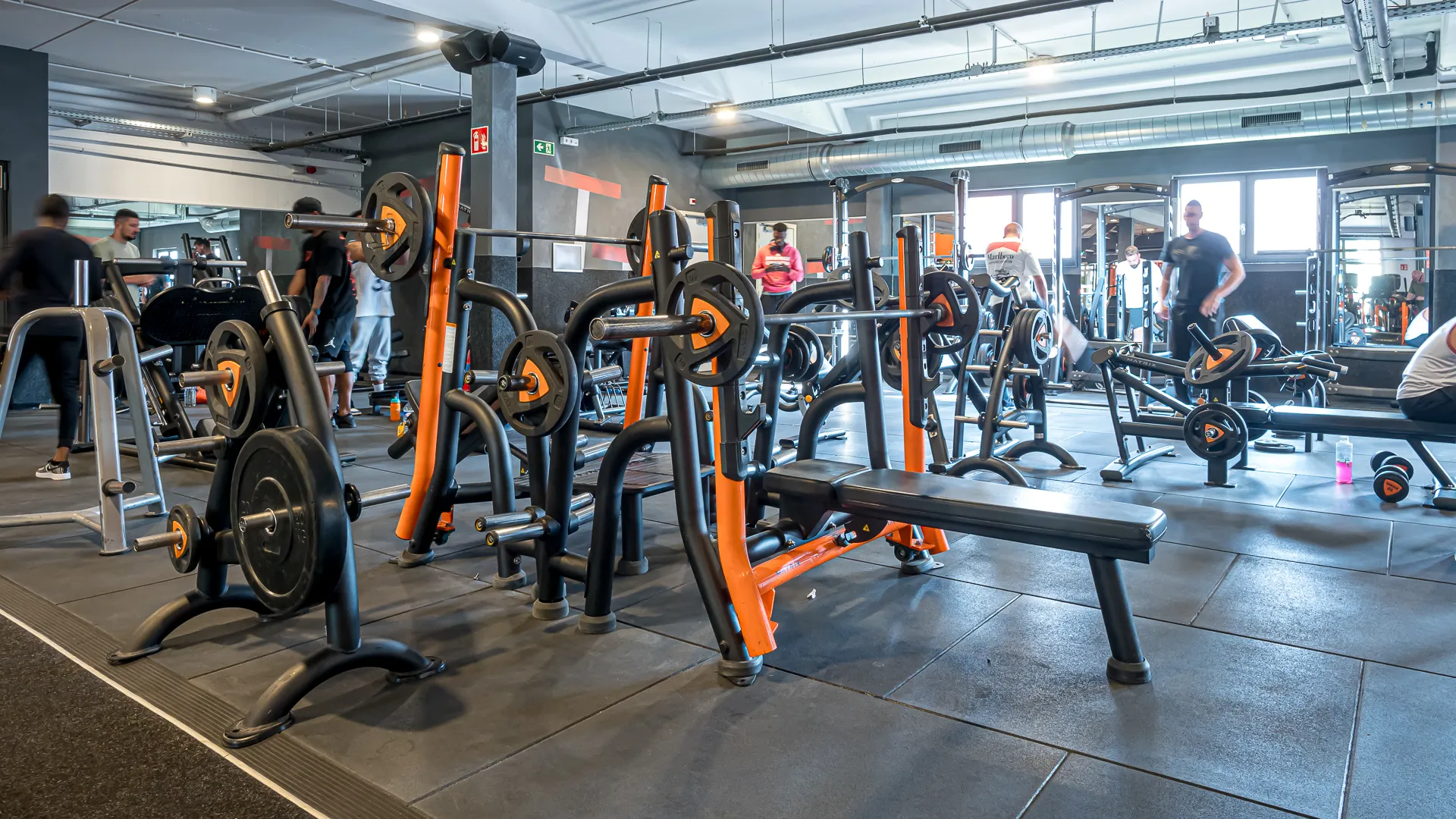 Images Basic-Fit 24/7