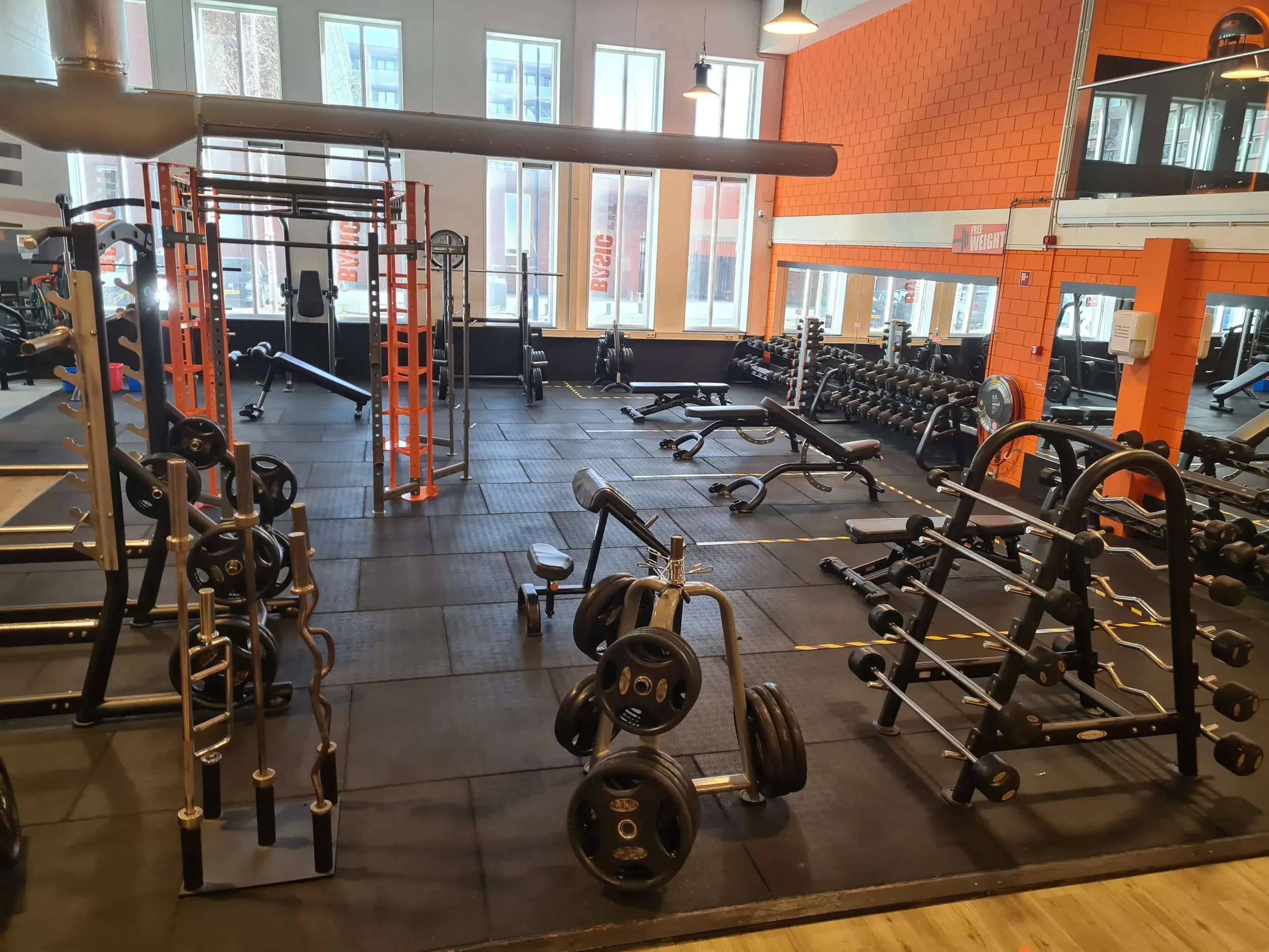 Foto's Basic-Fit 24/7