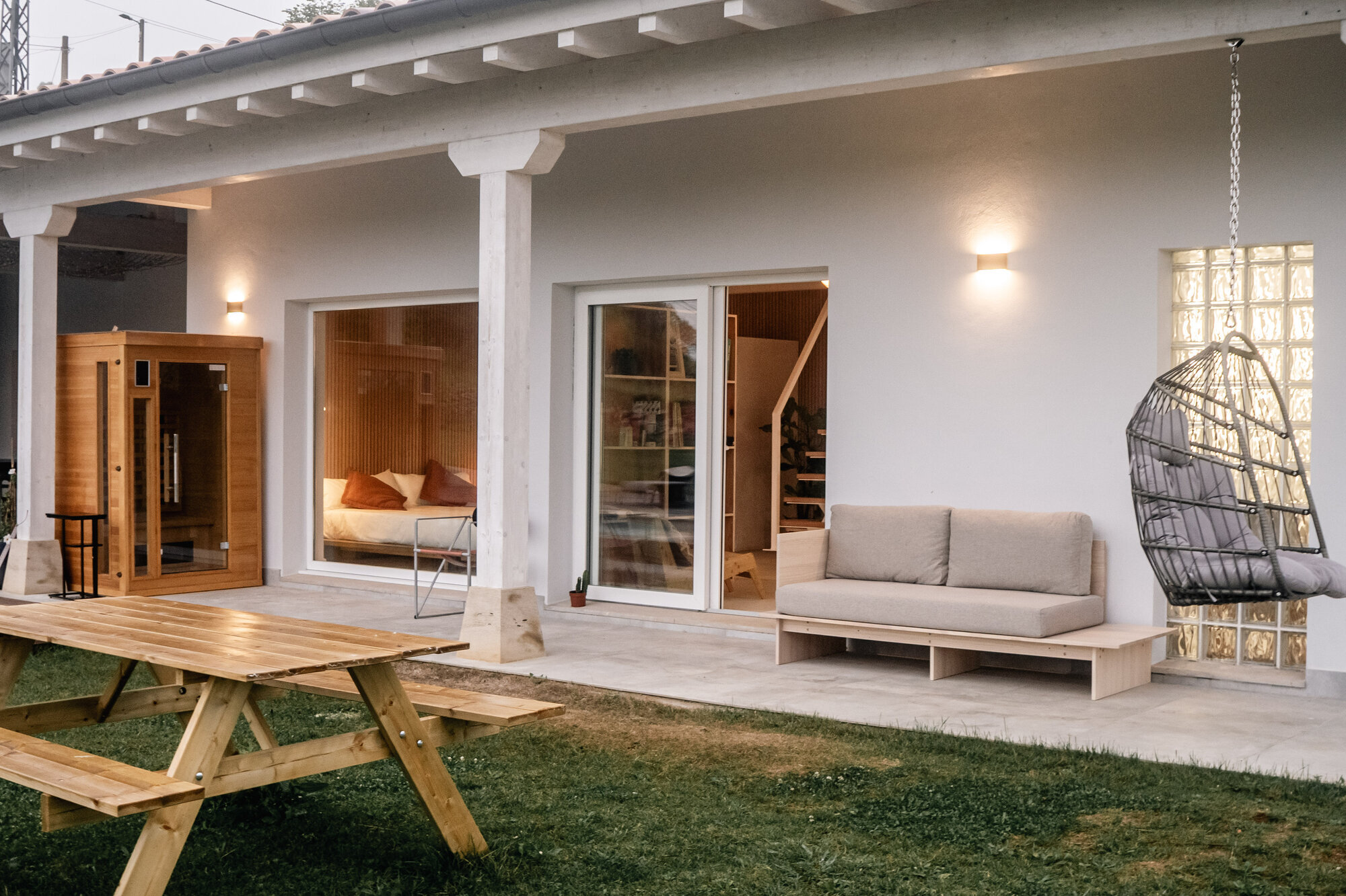 Images Devonian Guest House