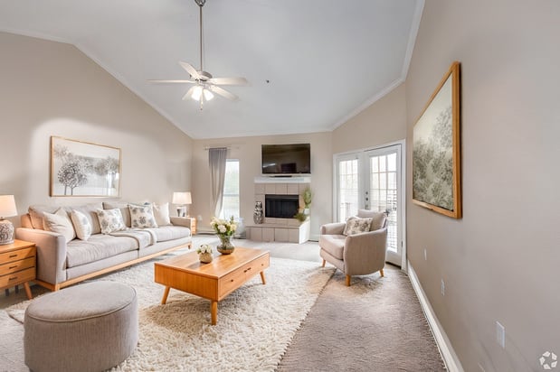Images Winsted at Valley Ranch Apartments