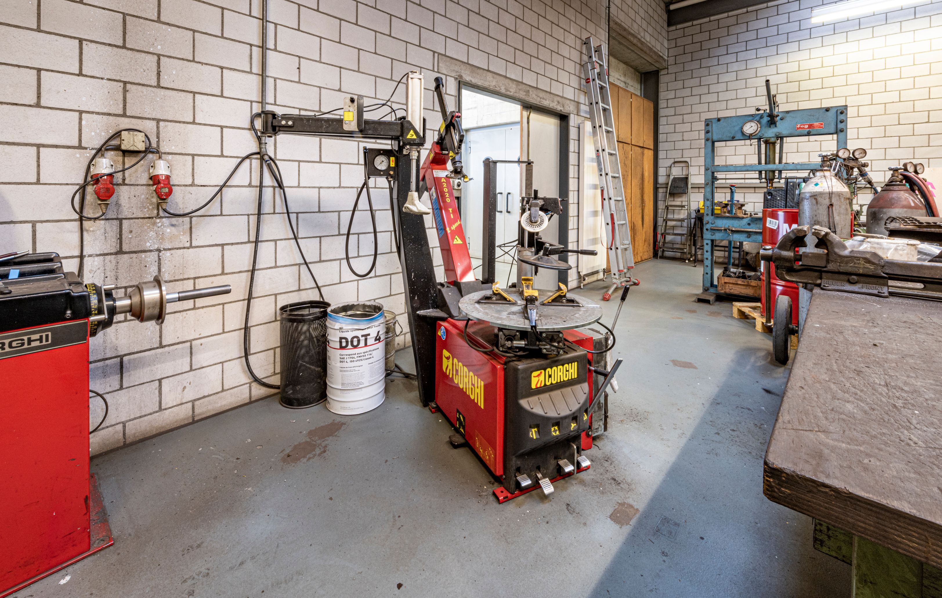 Bilder Garage Vallanzasca GmbH