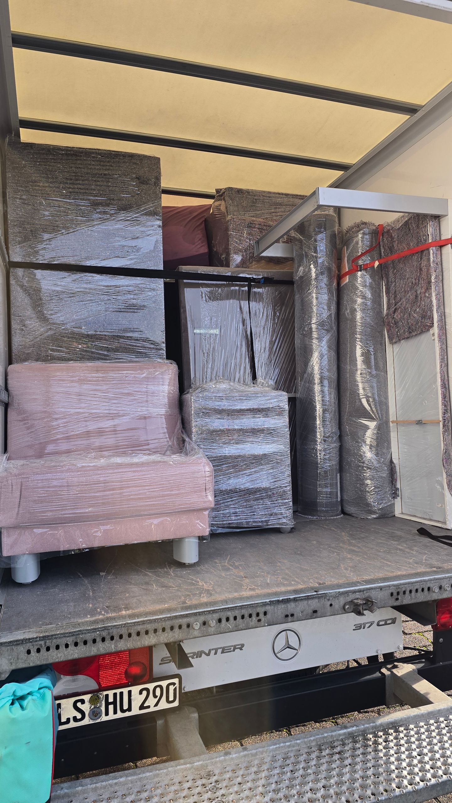 Heljic Umzüge & Gebäudeservice, Am Weinberg 1 in Bous