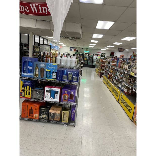 Images DC Liquors - Thousand Oaks