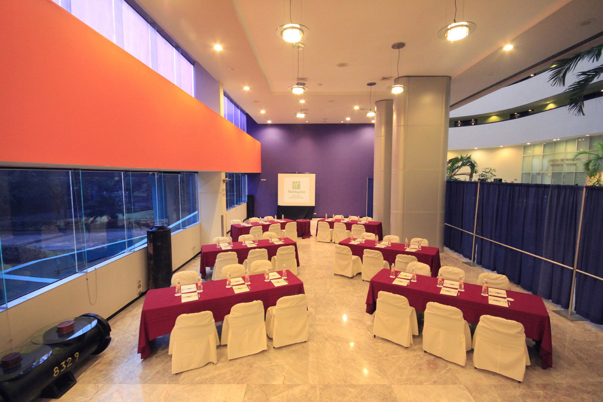 Images Holiday Inn Monterrey-Parque Fundidora by IHG