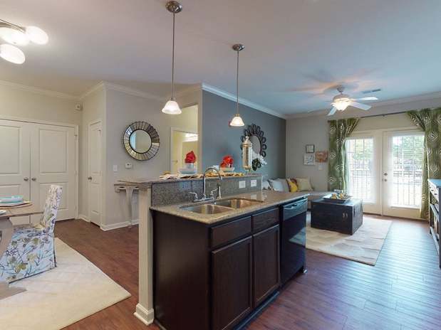 Images The Heritage at Arlington Apartment Homes