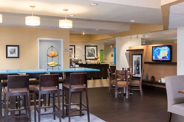 Images Hampton Inn Milwaukee Northwest
