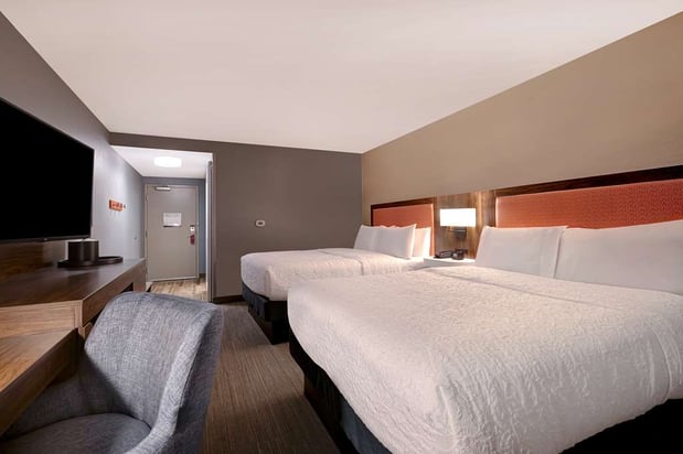 Images Hampton Inn Crown Point