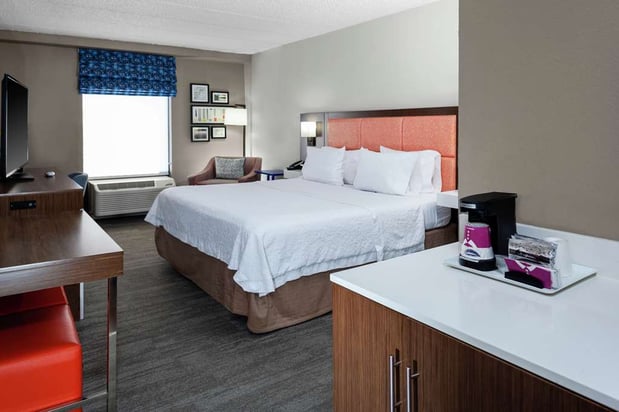 Images Hampton Inn Woodbridge