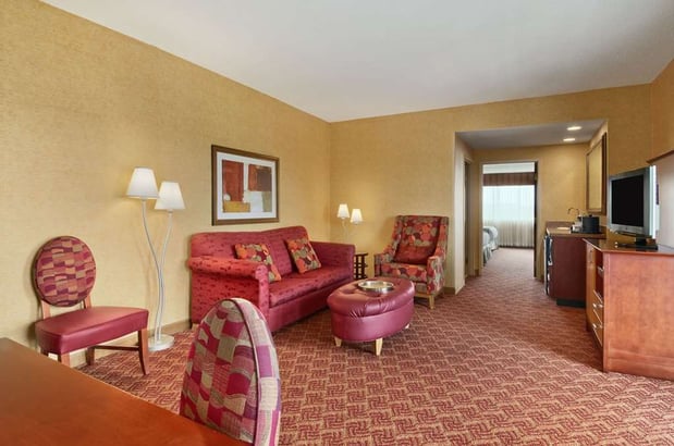 Images Embassy Suites by Hilton Charlotte Concord Golf Resort & Spa