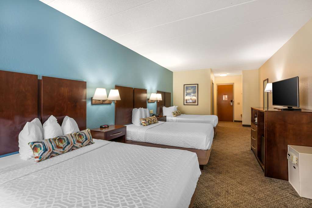 3 Double Beds