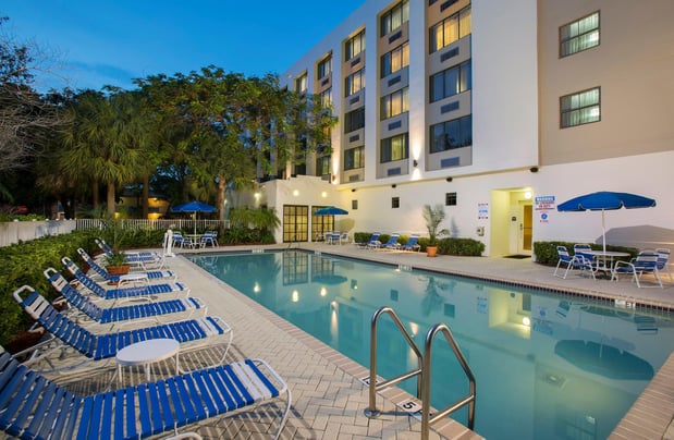 Images Holiday Inn Express & Suites Ft. Lauderdale-Plantation by IHG
