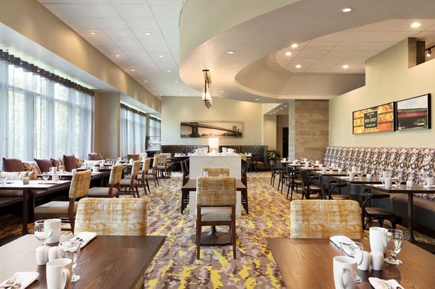 Images Hilton East Brunswick Hotel & Executive Meeting Center