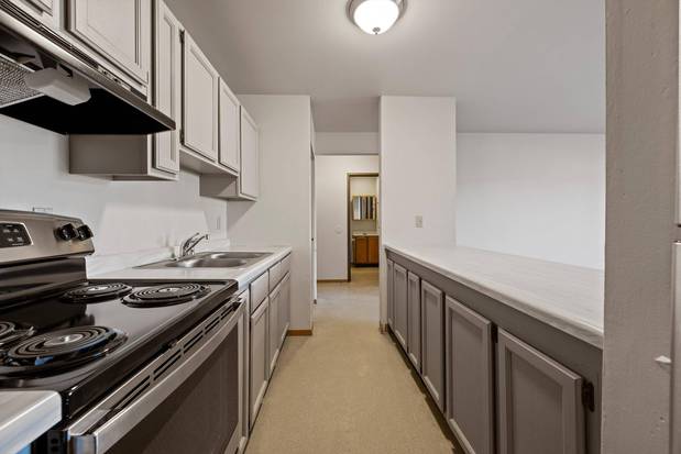 Images Fox Meadows Apartments