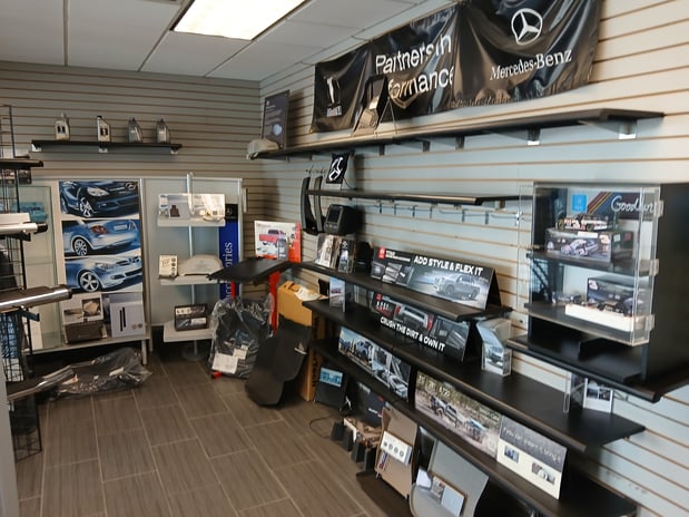 Images Mercedes-Benz of Peru