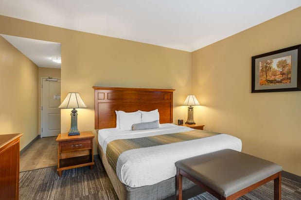 Images Best Western Plus University Park Inn & Suites