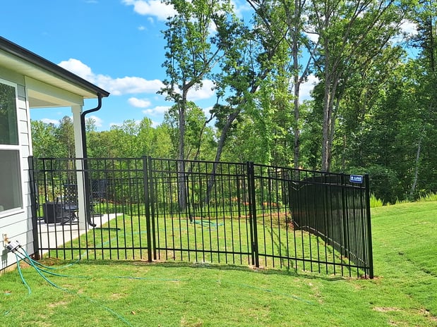 Images B Line Fencing & Services