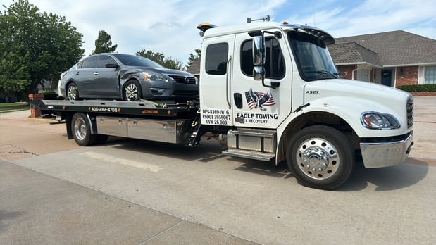 Images Eagle Towing & Recovery