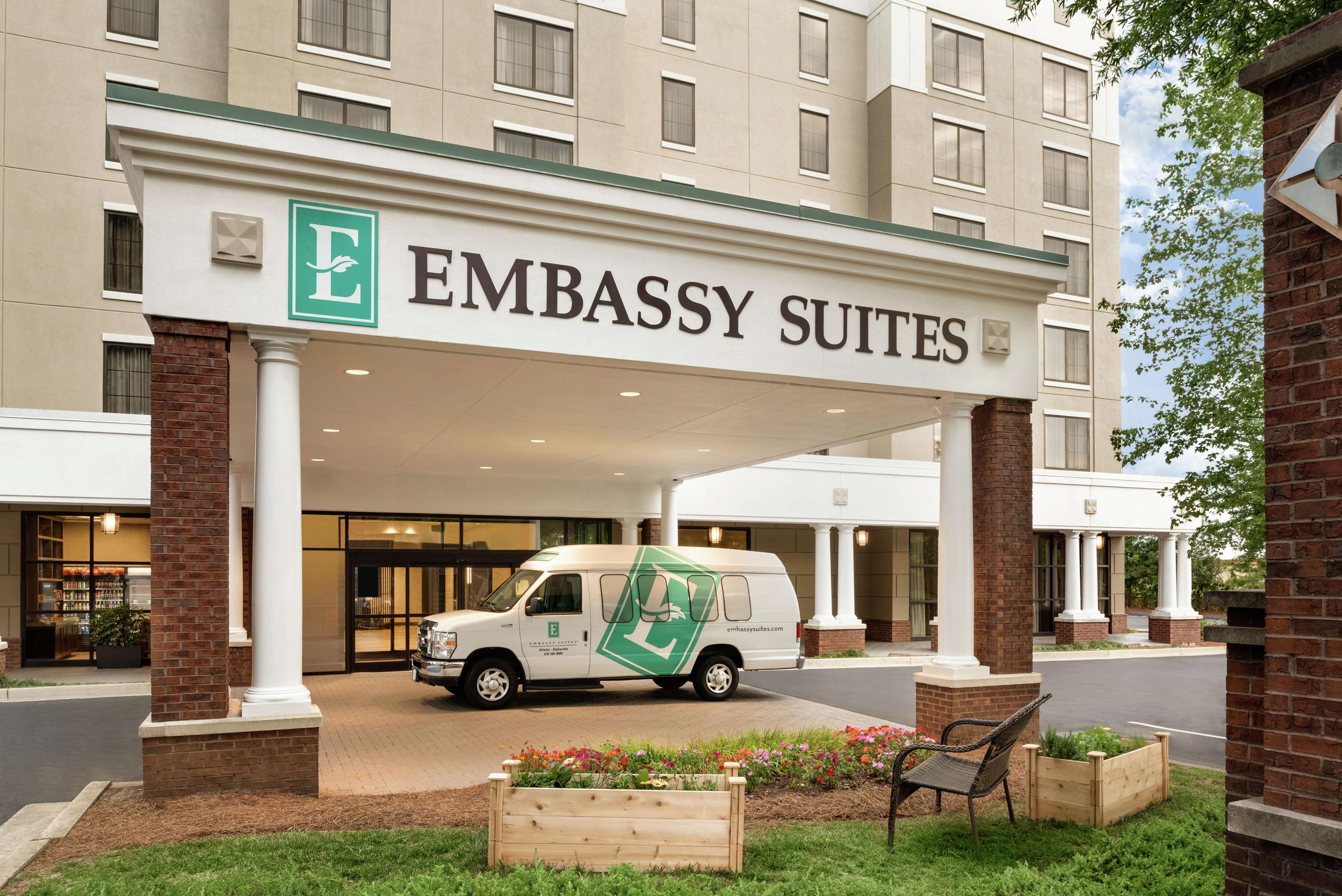 Embassy Suites By Hilton Atlanta Alpharetta - Alpharetta, GA - Business ...