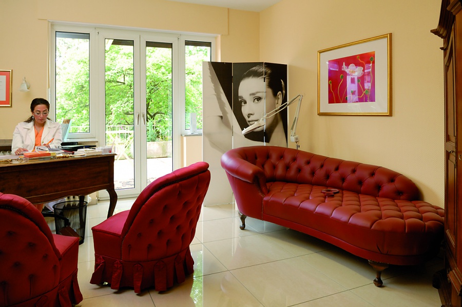 Dr. med. Mahnaz Chegini, Westwall 116 in Krefeld