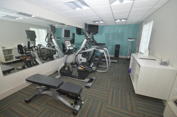 Images Holiday Inn Express & Suites Warrenton by IHG