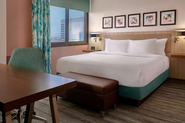Images Hilton Garden Inn LAX Los Angeles Airport