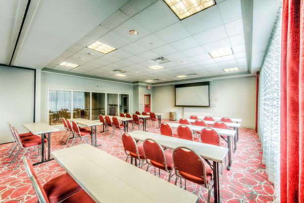 Images Staybridge Suites Columbus OSU-Medical Center by IHG