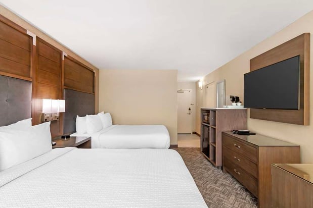 Images Best Western Plus Kansas City Sports Complex Hotel