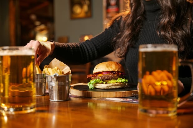 Images REV IT UP Bar and Grill