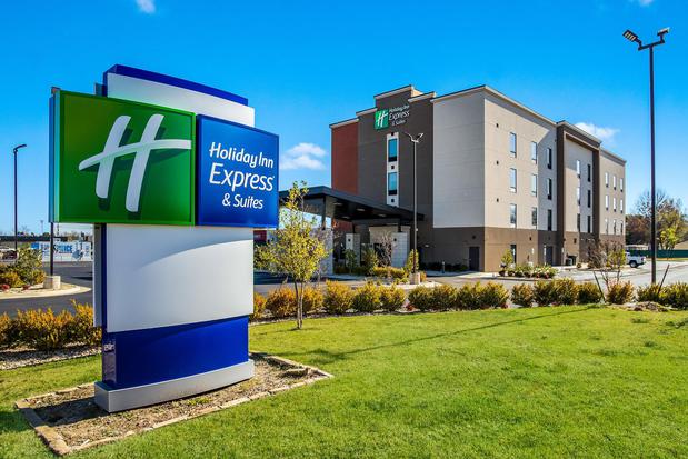 Images Holiday Inn Express & Suites Tulsa East - Catoosa by IHG