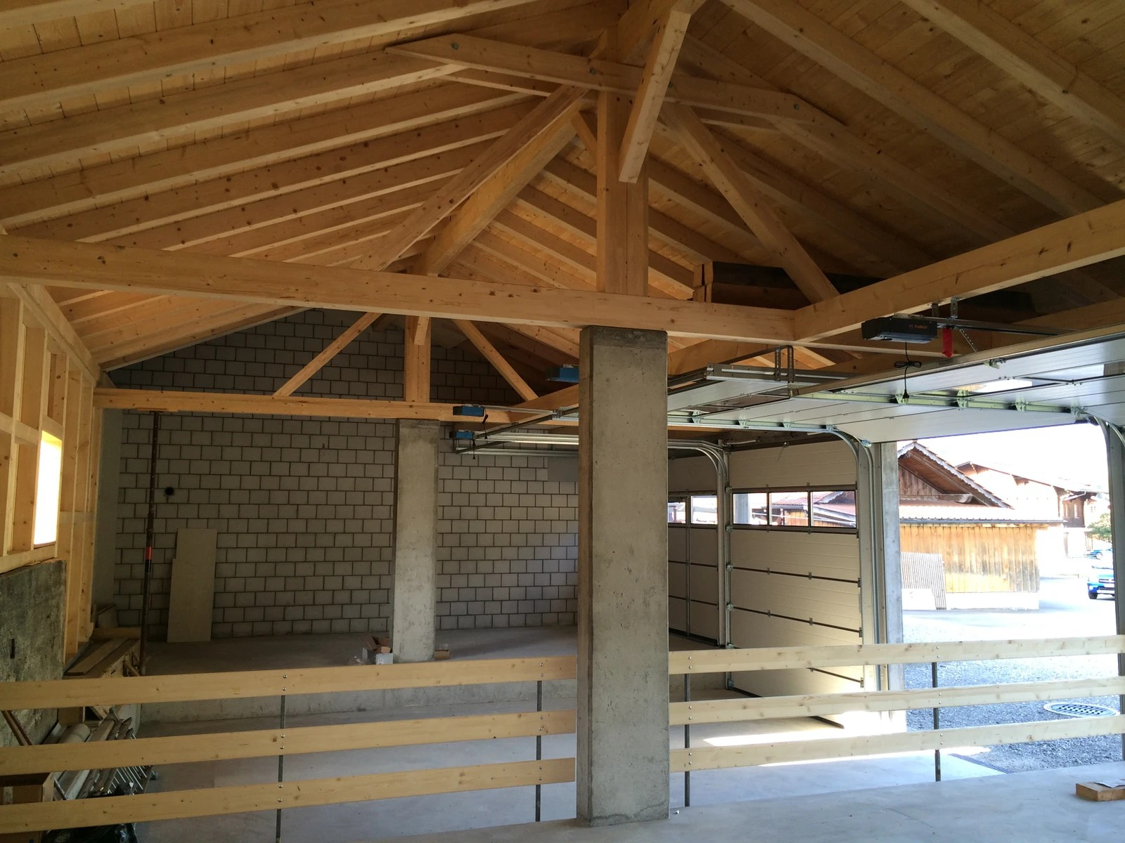 Bilder Zürcher Holz + Kabelbau GmbH