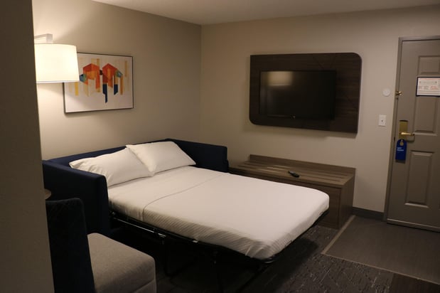 Images Holiday Inn Express & Suites Marquette by IHG