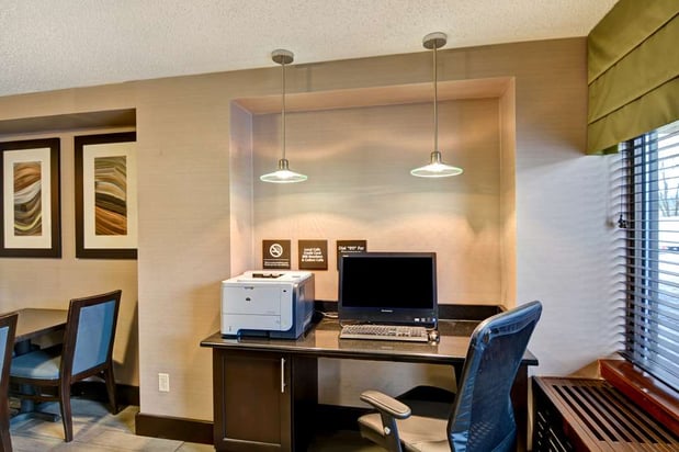 Images Hampton Inn State College