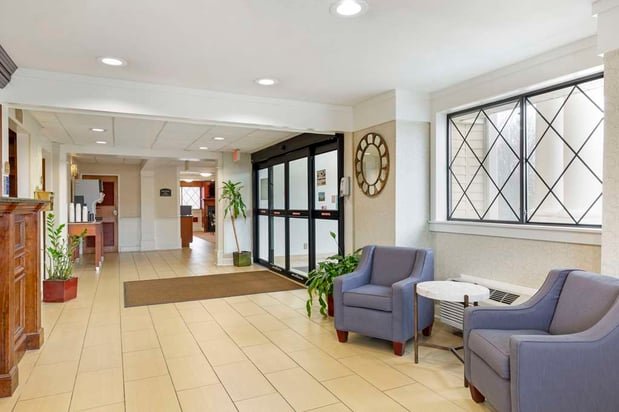 Images Best Western Plus The Inn at Sharon/Foxboro