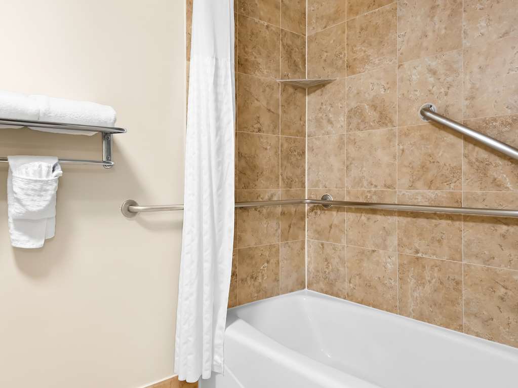 ADA Tub