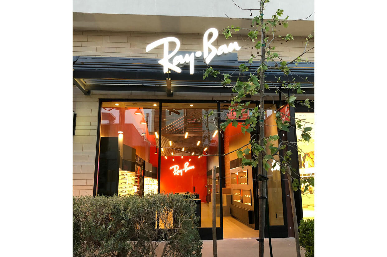Authorized ray ban dealers near me 2025