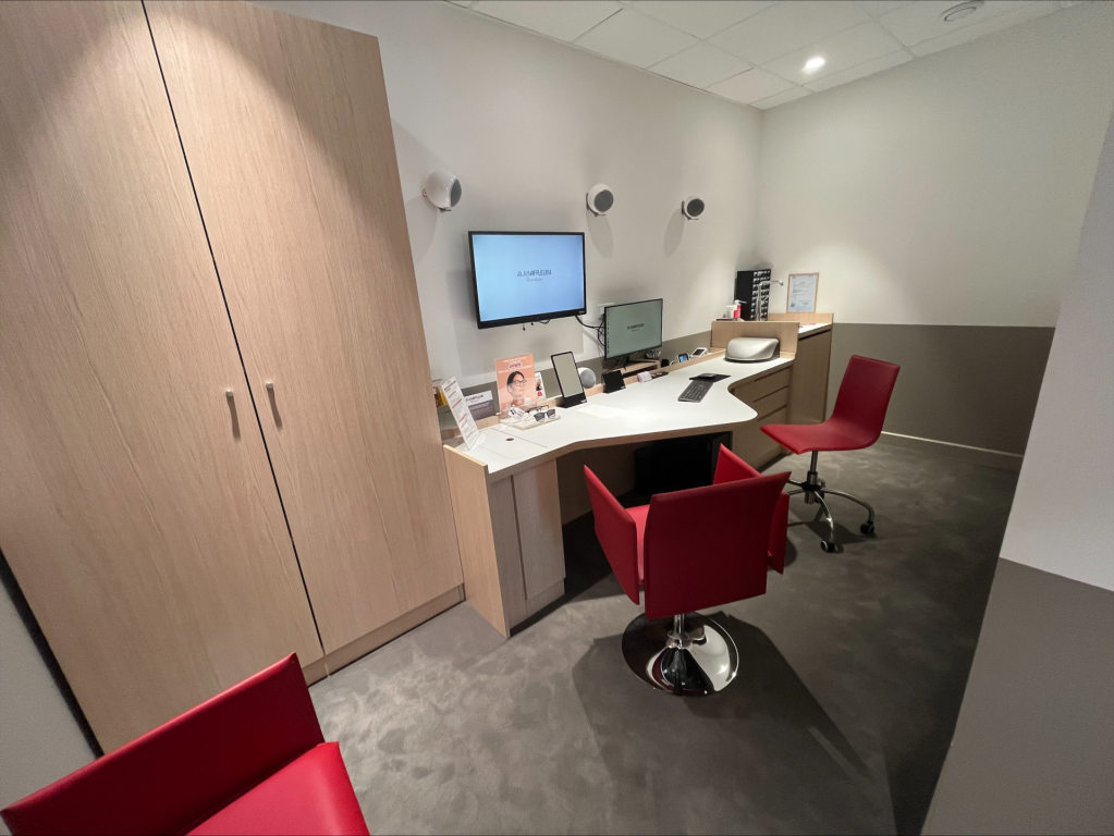 Images Audioprothésiste Crolles - Alain Afflelou Acousticien