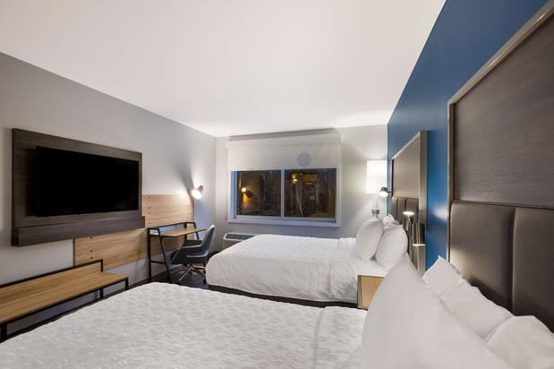 Images Tru by Hilton Traverse City