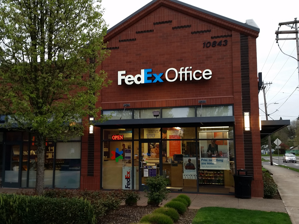 Exterior photo of FedEx Office location at 10843 SE Oak St\t Print quickly and easily in the self-service area at the FedEx Office location 10843 SE Oak St from email, USB, or the cloud\t FedEx Office Print & Go near 10843 SE Oak St\t Shipping boxes and packing services available at FedEx Office 10843 SE Oak St\t Get banners, signs, posters and prints at FedEx Office 10843 SE Oak St\t Full service printing and packing at FedEx Office 10843 SE Oak St\t Drop off FedEx packages near 10843 SE Oak St\t FedEx shipping near 10843 SE Oak St