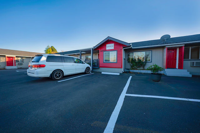 Images OYO Hotel Portland OR near Airport